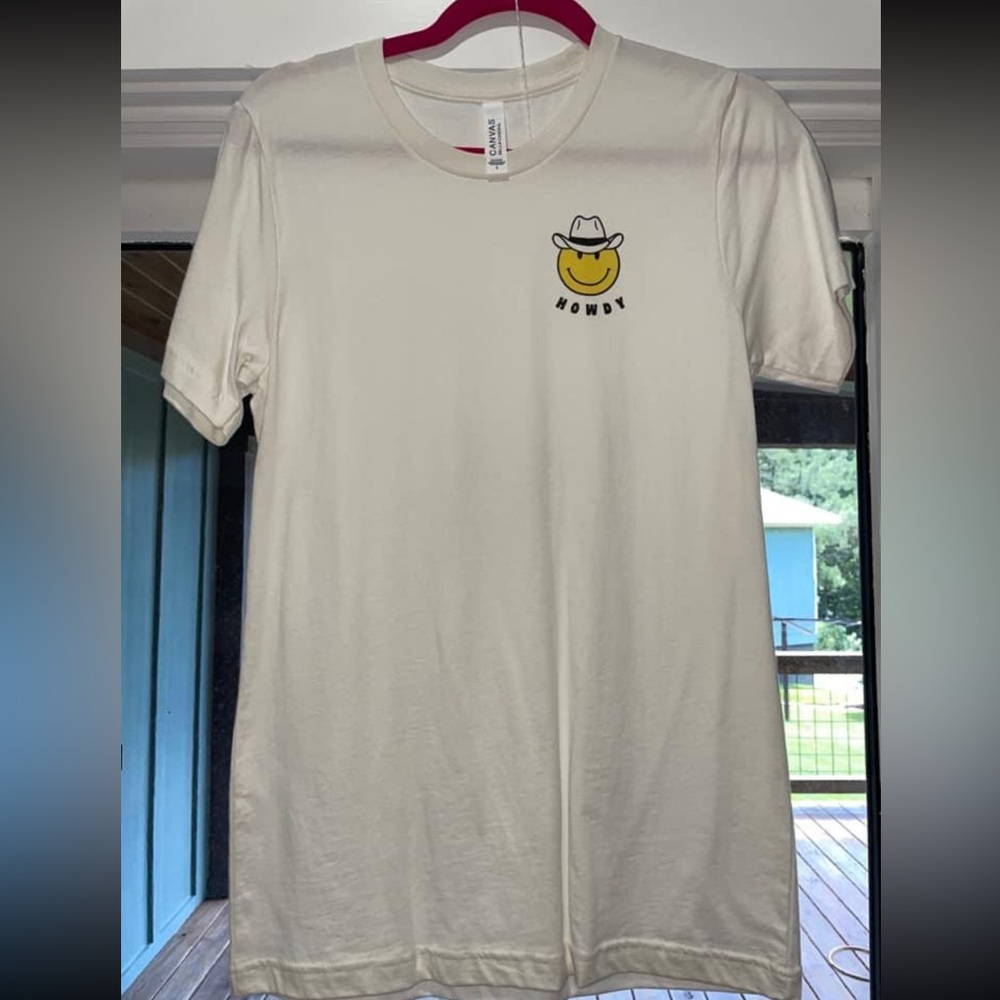 Cream Colored Smiley Face Cowboy Tee🤠🤠